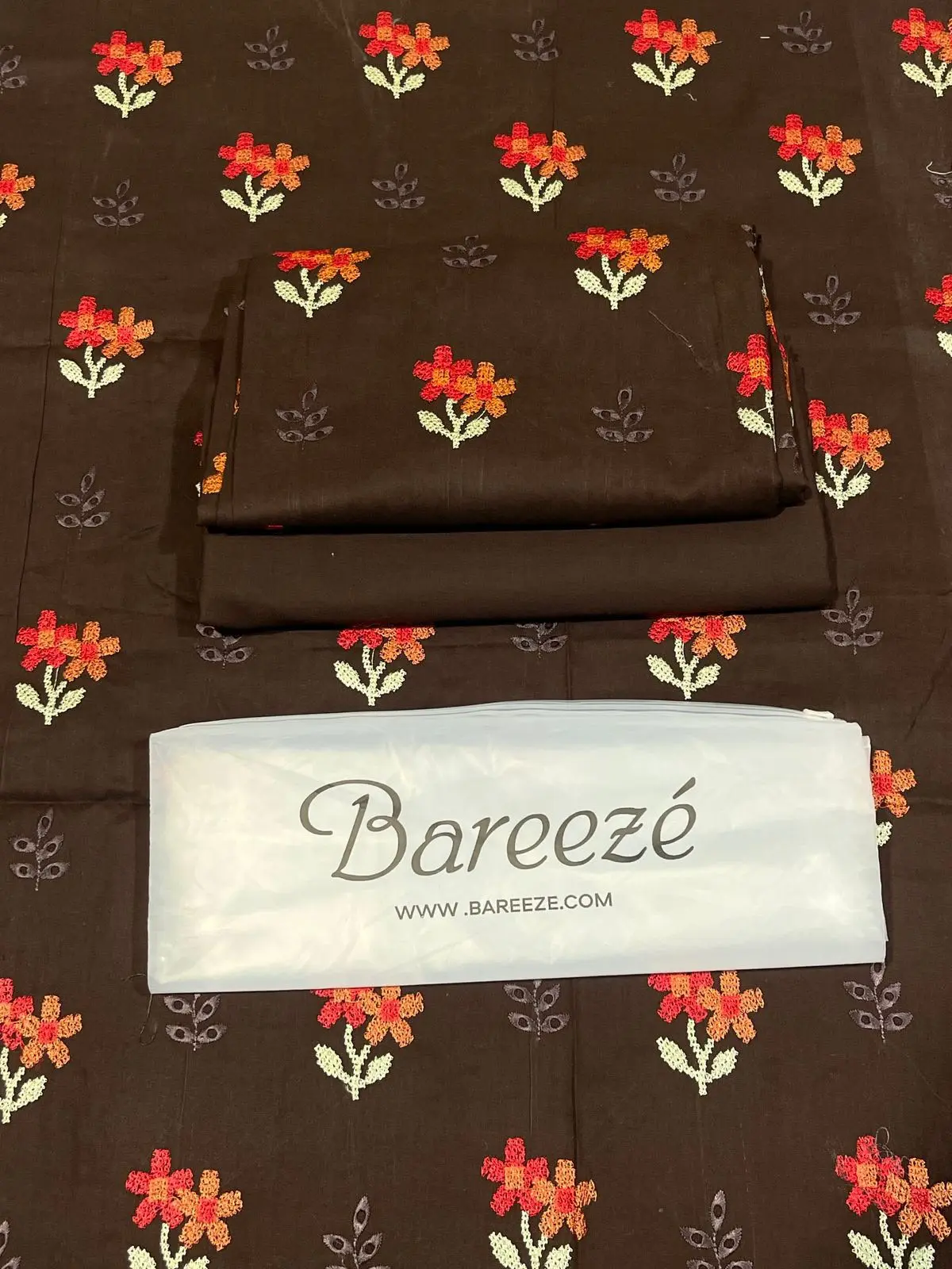 Bareeze Cotton/Lawn 2PC Embroidered Suit 2026